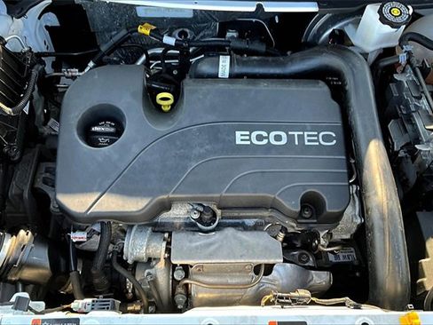 Used 2022 Chevrolet Equinox LT image 31