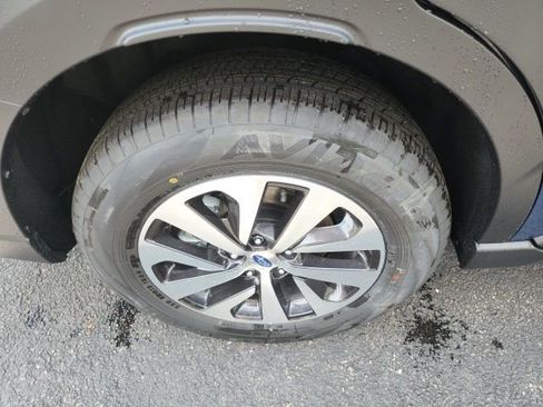 Used 2025 Subaru Outback Premium image 22