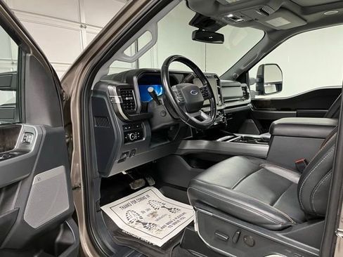 Used 2023 Ford F350 Lariat w/ Lariat Ultimate Package AWD/4WD image 15