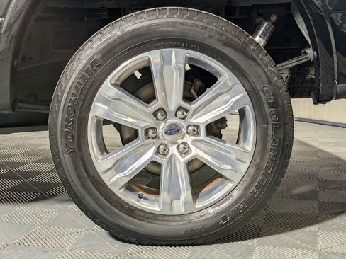 Used 2016 Ford F150 Platinum w/ Equipment Group 701A Luxury AWD/4WD image 25