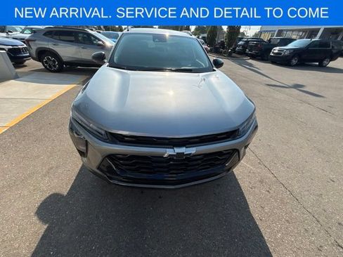 Used 2025 Chevrolet Trax ACTIV w/ Driver Confidence Package FWD image 4