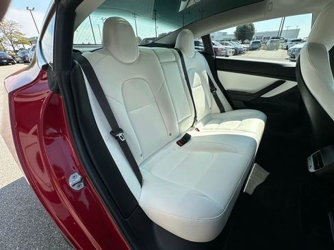 Used 2018 Tesla Model 3 Long Range image 33
