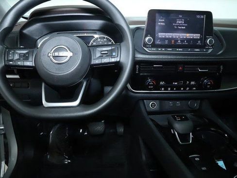 Certified 2023 Nissan Rogue SV image 31