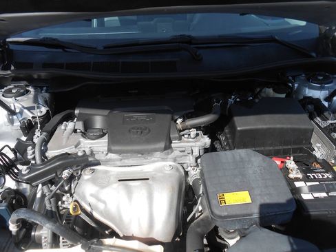 Used 2014 Toyota Camry SE w/ Fleet Convenience Package FWD image 18