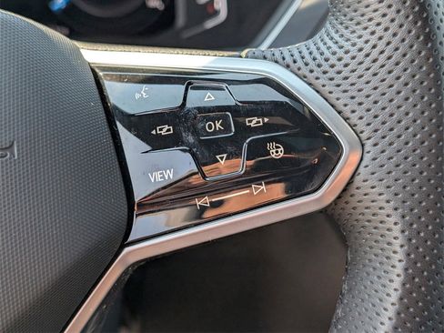 Used 2022 Volkswagen Tiguan SEL R-Line image 21