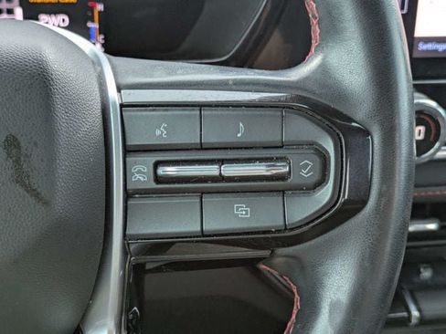Used 2023 Chevrolet Colorado Z71 w/ Z71 Convenience Package 2 AWD/4WD image 26
