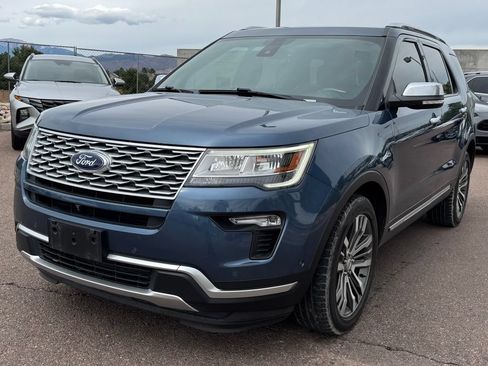 Used 2018 Ford Explorer Platinum AWD/4WD image 3