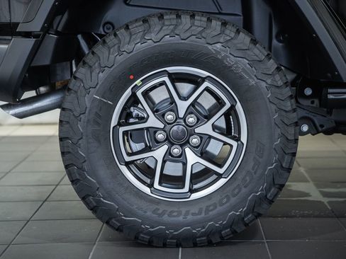 New 2026 Jeep Wrangler Unlimited Rubicon AWD/4WD image 18