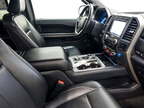 Used 2021 Ford Expedition XLT image 26