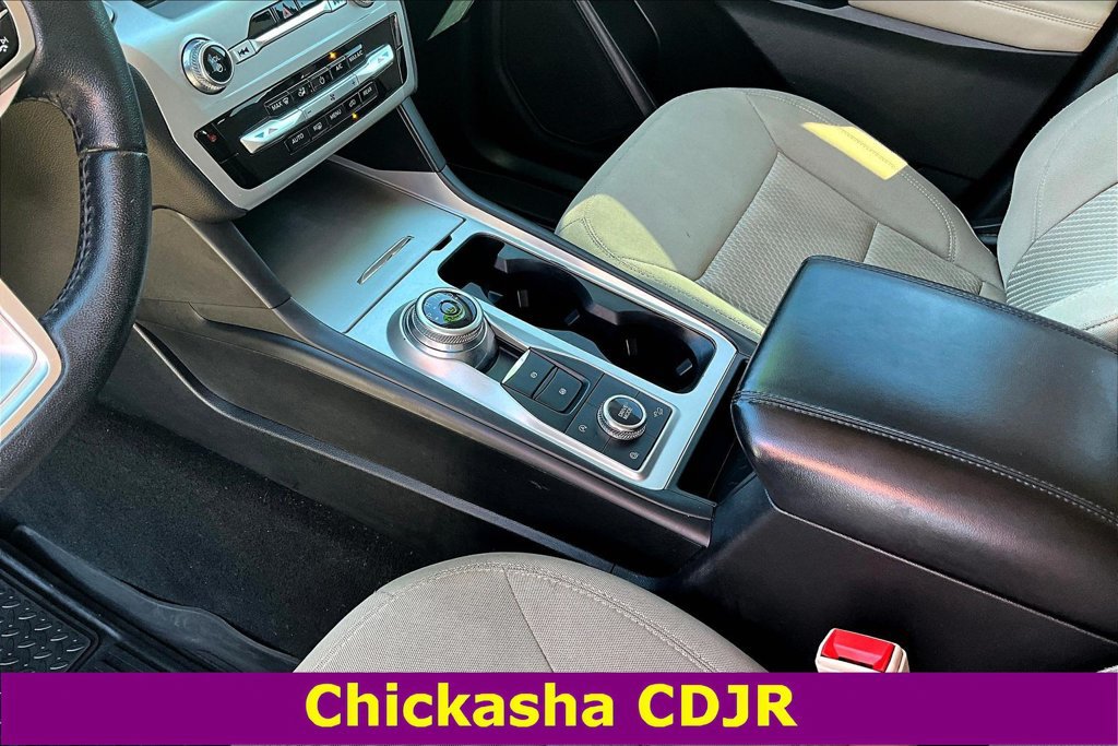 Used 2022 Ford Explorer XLT AWD/4WD image 17