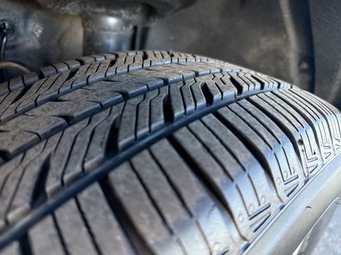 Used 2020 Toyota RAV4 XLE w/ Convenience Package image 32