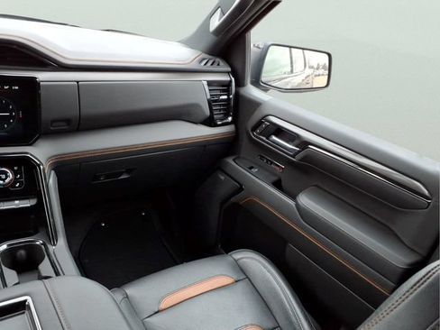 Used 2022 GMC Sierra 1500 AT4 w/ AT4 Premium Package AWD/4WD image 14