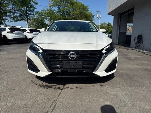 Used 2023 Nissan Altima 2.5 SV FWD image 7