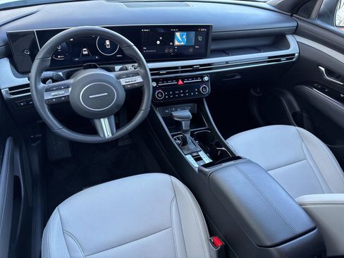 Certified 2025 Hyundai Santa Cruz Limited image 18