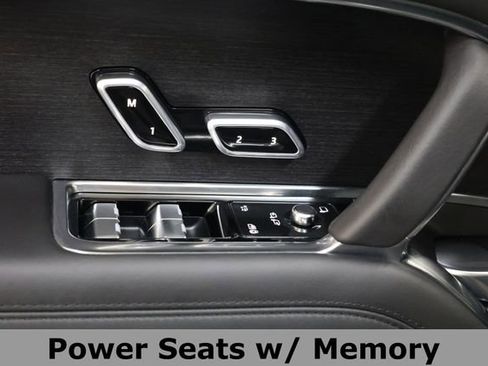 Used 2025 Land Rover Range Rover Long Wheelbase SE image 37