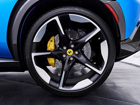 Used 2024 Ferrari Purosangue AWD/4WD image 34