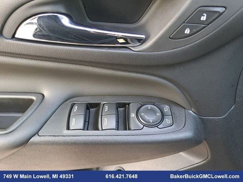 Used 2023 Chevrolet Equinox LT image 27