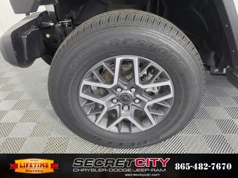 New 2026 Jeep Wrangler Unlimited Sahara AWD/4WD image 9