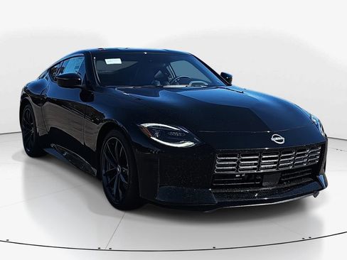 New 2026 Nissan Z Performance w/ Floor Mat Package RWD image 3
