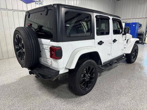 Used 2021 Jeep Wrangler Unlimited Sahara w/ Cold Weather Group AWD/4WD image 2
