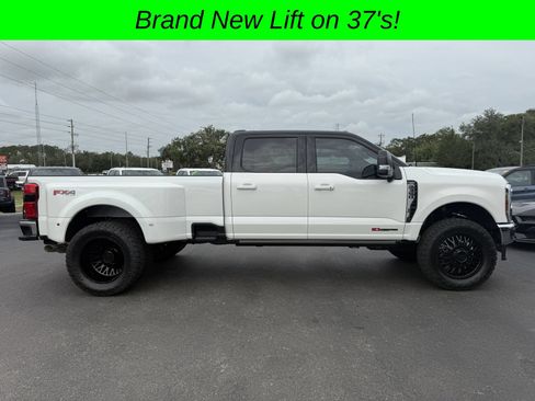 Used 2025 Ford F350 Lariat w/ Lariat Ultimate Package AWD/4WD image 3
