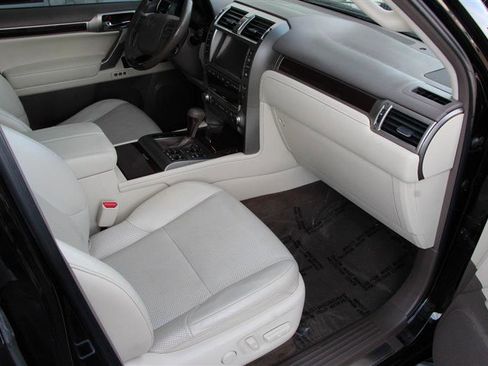 Used 2015 Lexus GX 460 Luxury image 10