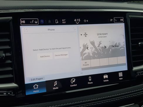 Used 2024 Chrysler Pacifica Touring-L image 13