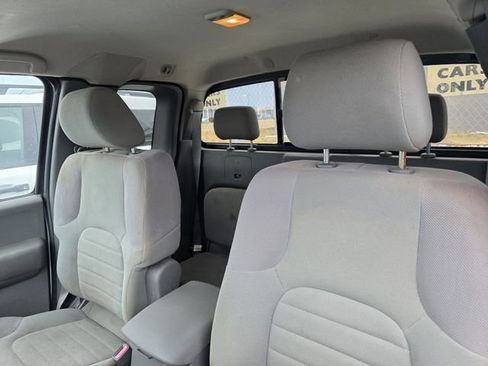 Used 2007 Nissan Frontier XE w/ Preferred Pkg RWD image 3