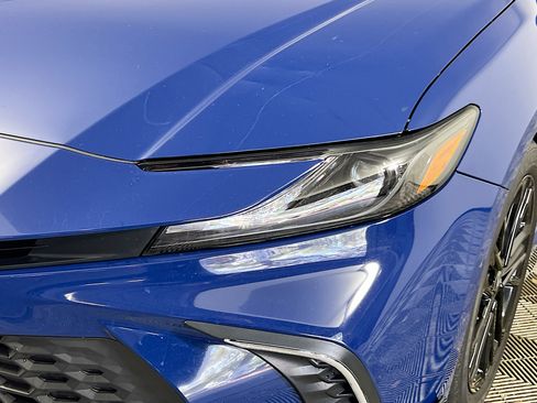 Used 2025 Toyota Camry SE w/ Multimedia Upgrade Package image 12