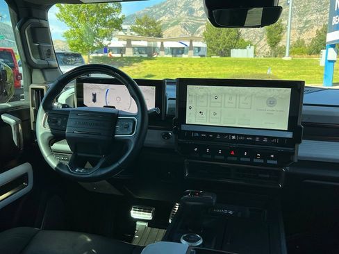 Used 2024 GMC Hummer EV 2X w/ Extreme Off-Road Package AWD/4WD image 21