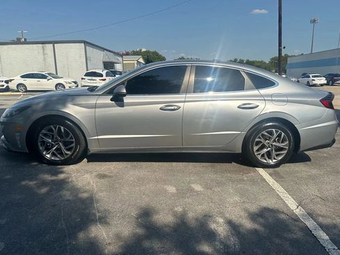 Used 2021 Hyundai Sonata SEL image 2