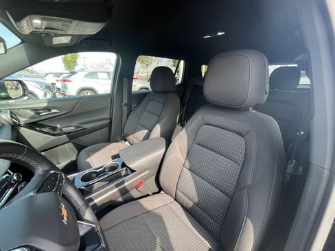 Used 2025 Chevrolet Equinox LT image 36