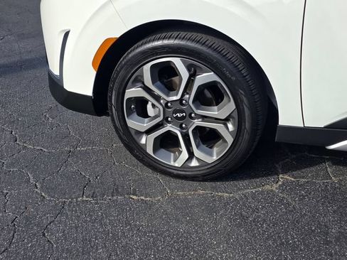 Used 2025 Kia Soul EX FWD image 5