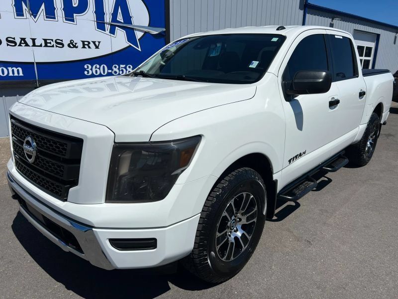 Used 2021 Nissan Titan SV w/ Accessory Utility Package AWD/4WD image 2