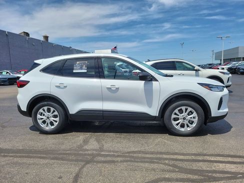 New 2026 Ford Escape Active w/ Cold Weather Package AWD/4WD image 3