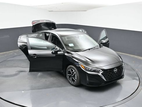 Used 2025 Nissan Sentra SV w/ All-Weather Package FWD image 32