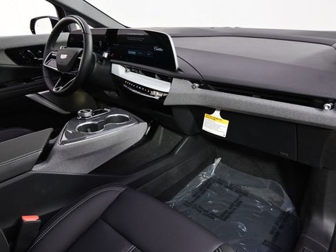 New 2026 Cadillac Optiq Sport 1 image 15