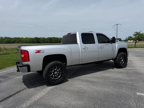 Used 2010 Chevrolet Silverado 2500 LTZ w/ Convenience Package AWD/4WD image 6