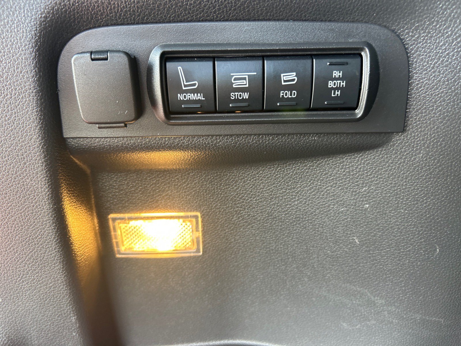 Used 2015 Ford Explorer Sport AWD/4WD image 18