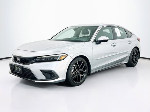 Used 2023 Honda Civic Sport Touring image 3