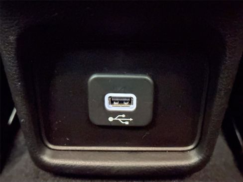 Used 2021 Jeep Compass Latitude image 35