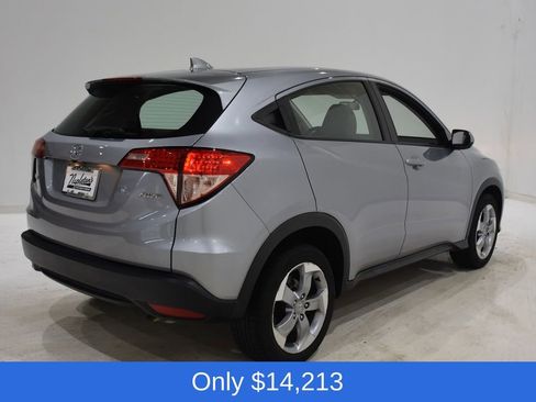 Used 2018 Honda HR-V LX image 4