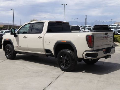 New 2026 GMC Sierra 3500 AT4 w/ AT4 Premium Plus Package AWD/4WD image 4