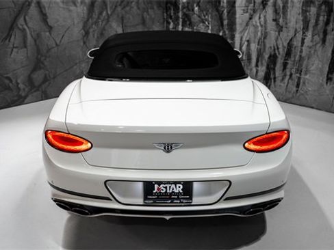 Used 2022 Bentley Continental GT image 17