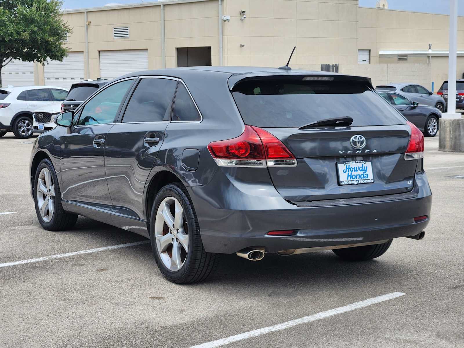 Used 2013 Toyota Venza LE w/ LE Convenience Pkg FWD image 5