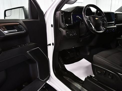 Used 2022 Chevrolet Silverado 1500 LT image 17