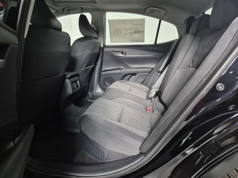 New 2026 Toyota Camry Hybrid FWD image 30