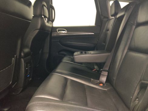Used 2021 Jeep Grand Cherokee Limited w/ Premium Lighting Group AWD/4WD image 18