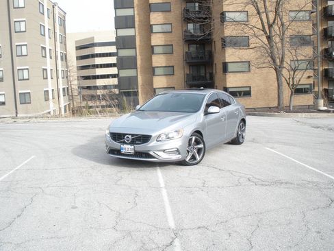 Used 2015 Volvo S60 T6 R-Design Platinum image 17