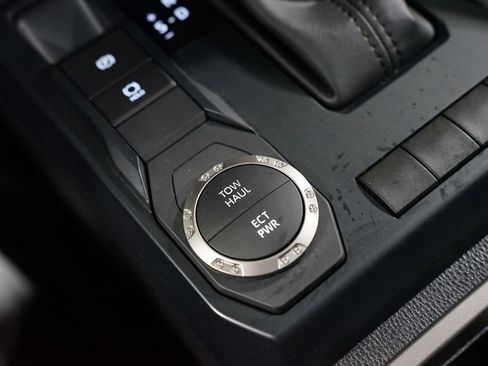 Certified 2025 Toyota Tacoma SR5 image 24